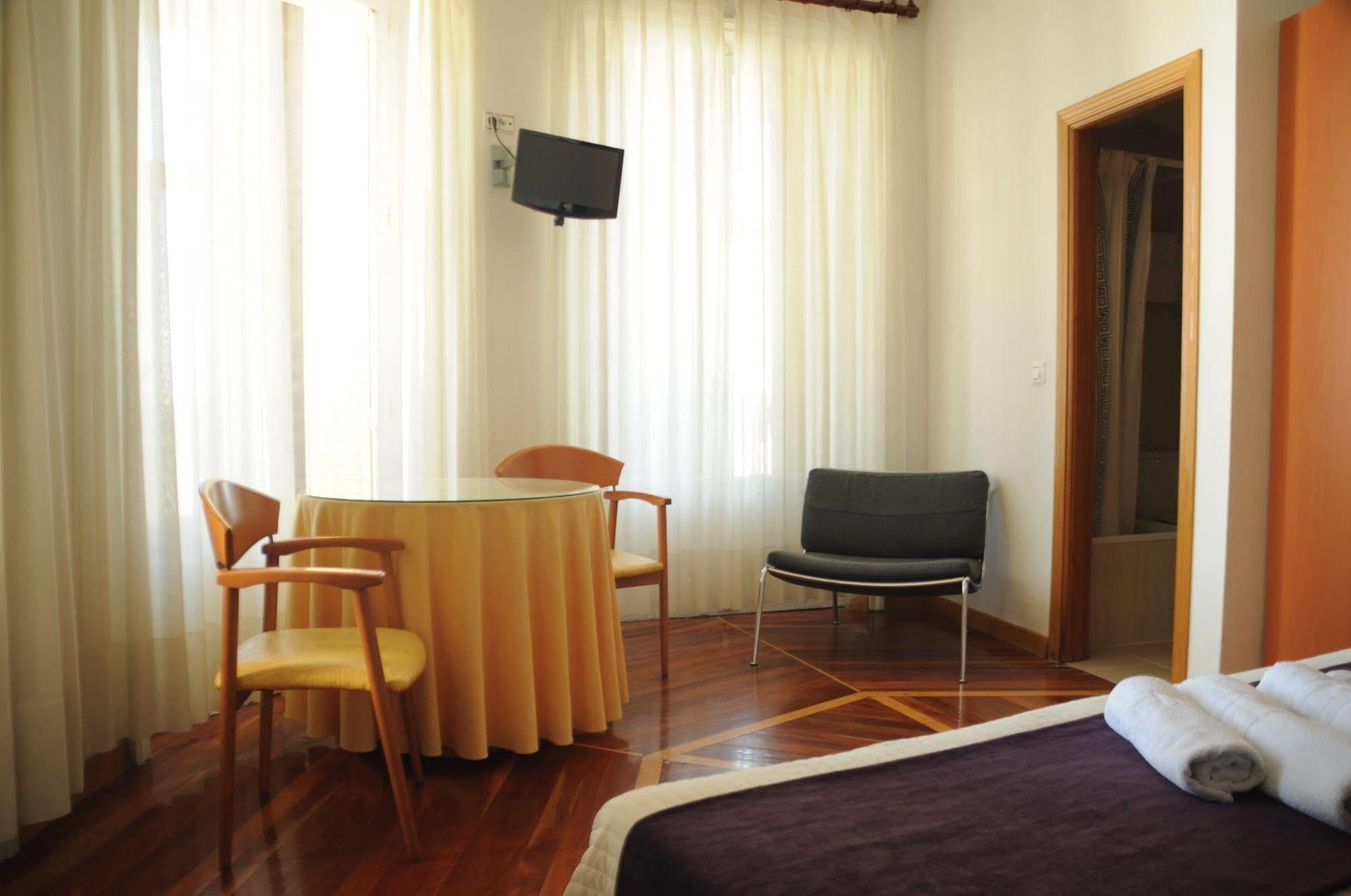 Hostal Jerez Мадрид Экстерьер фото