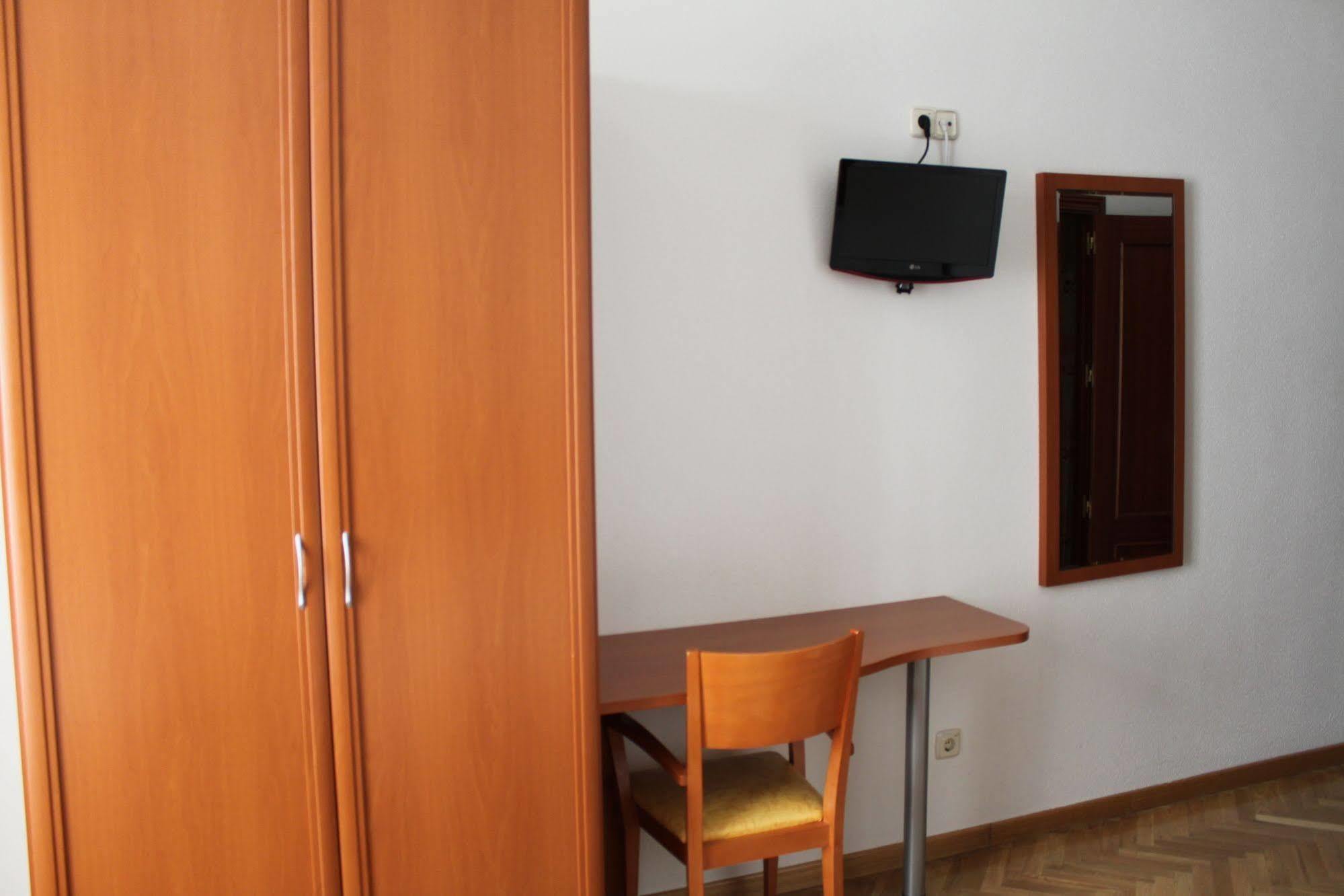 Hostal Jerez Мадрид Экстерьер фото