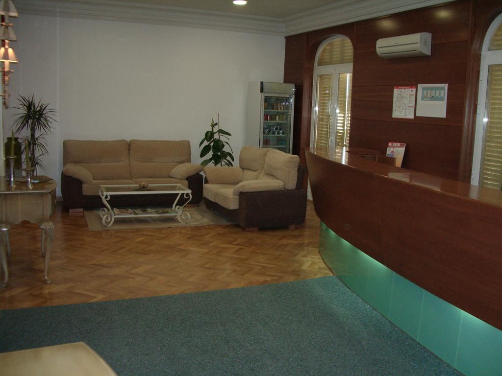 Hostal Jerez Мадрид Экстерьер фото